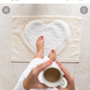 *Indaba 💕 Heart Bath Mat x The Jilly ❤️ Box